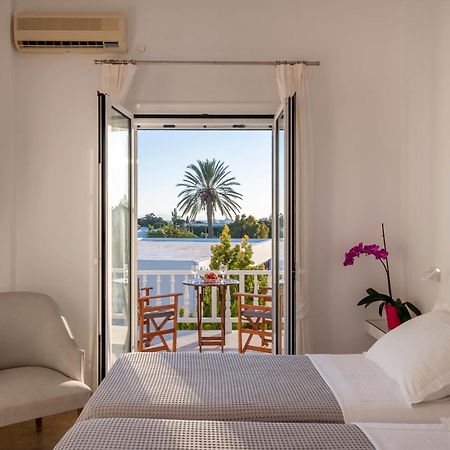 Doukissa Hotell Páros Exteriör bild